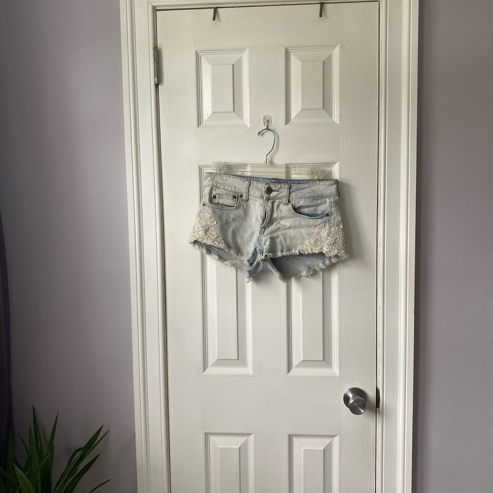 American Eagle stretch shorts light denim size 0